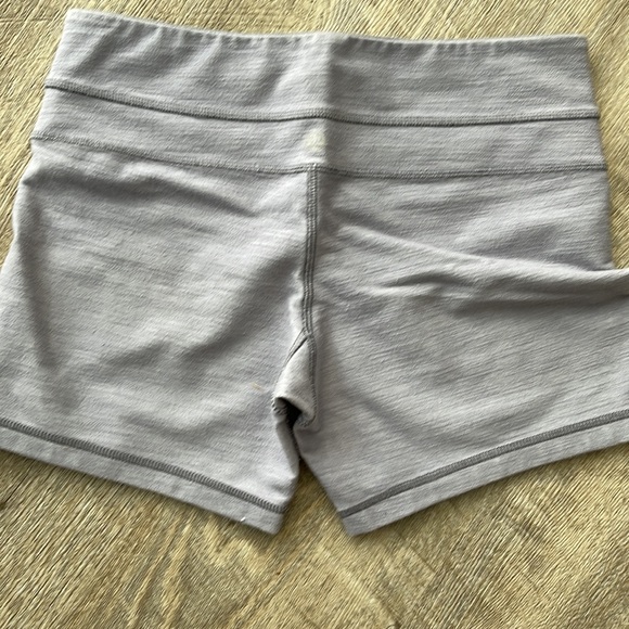 Lululemon grey shorts space dye - Picture 4 of 8